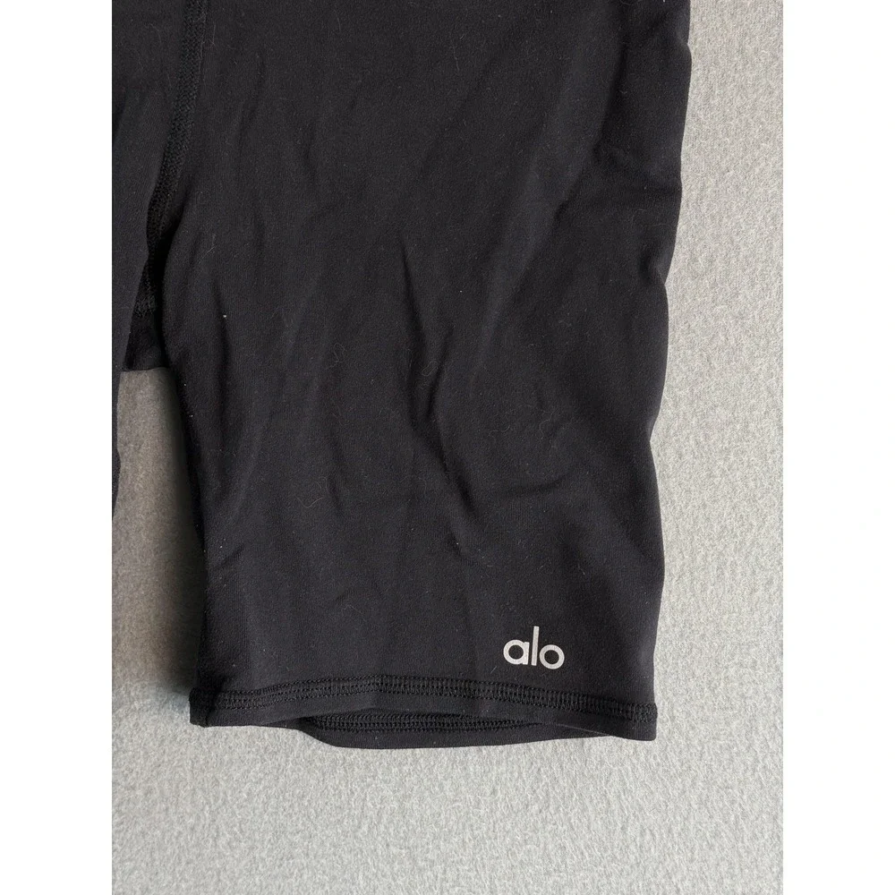 Alo Yoga Bike Shorts Womens S Black 5 Inseam Slim Fit Yoga Stretch Athletic
